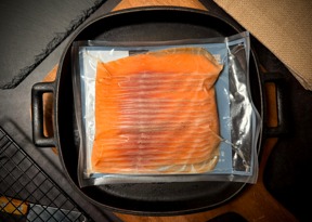 4C01002 煙燻鮭魚200g±9g